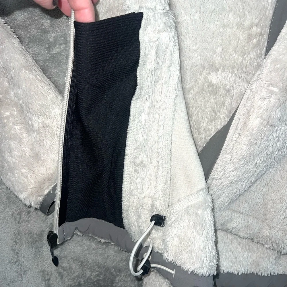 Adidas ClimaWarm Sherpa Fleece Jacket‎ Off-White Gray Women’s M